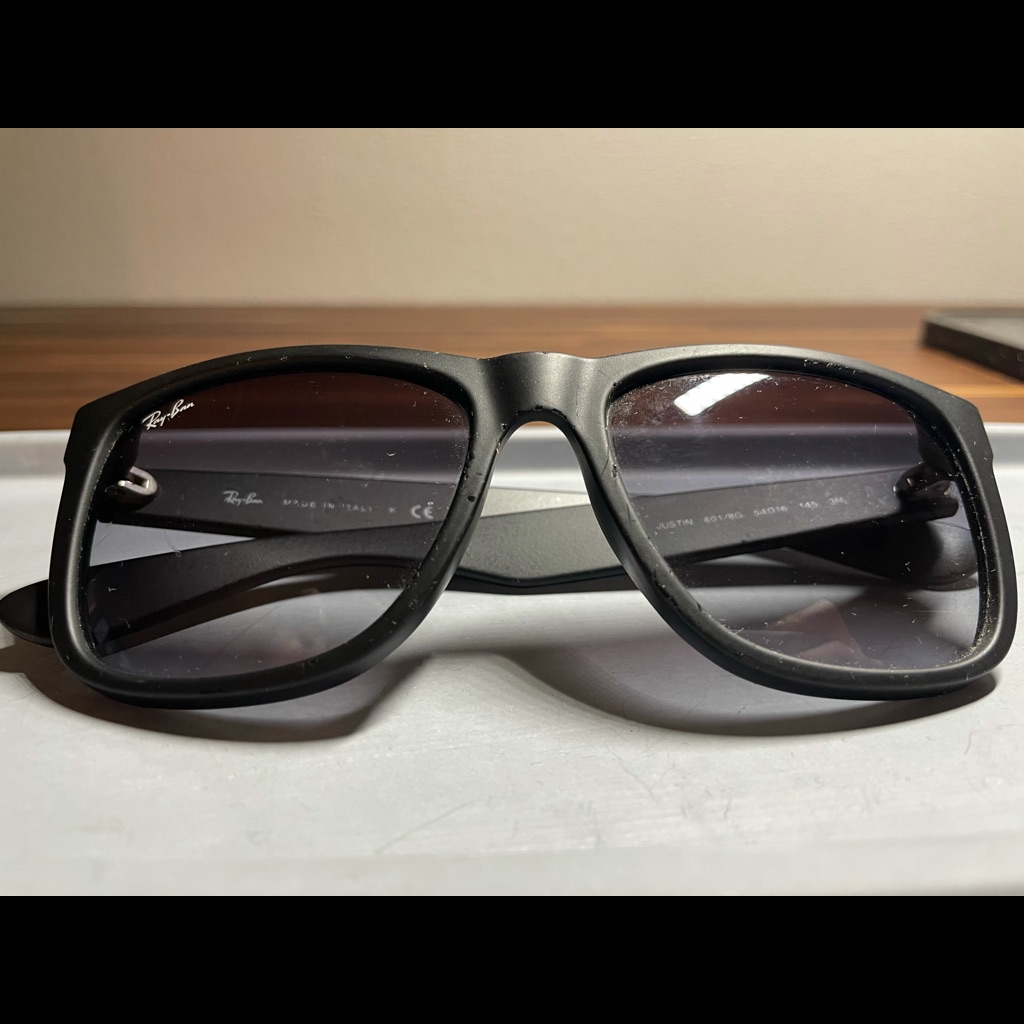 Classic Black Ray-Bans
